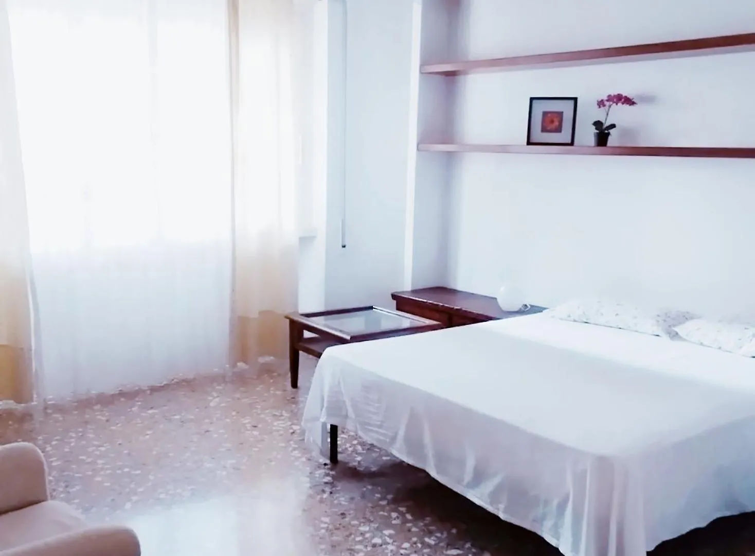 Wendy House Apartment Rome Homestay
